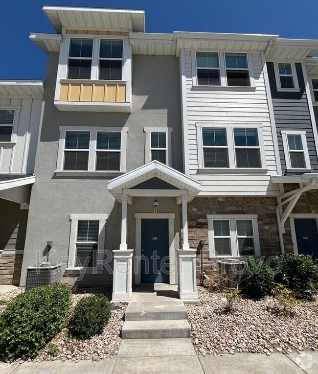 Building Photo - 724 E 380 N