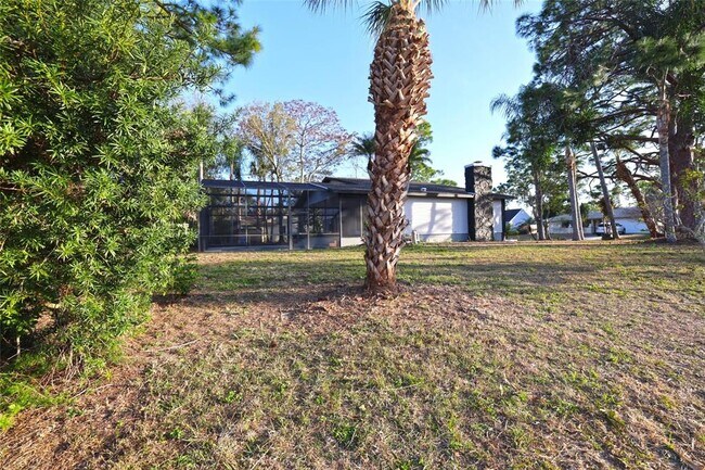 Building Photo - 5667 Creekwood Dr