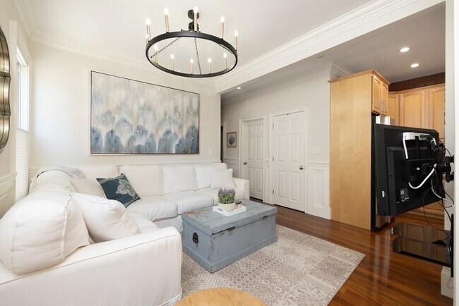 Foto del edificio - 681 E 5th St
