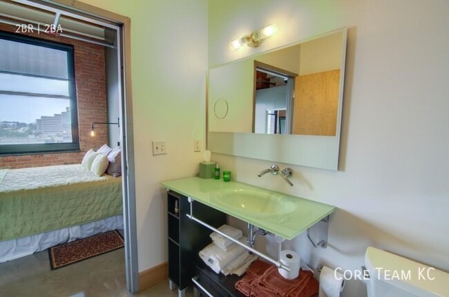 Foto del edificio - Two bedroom with jetted tub!