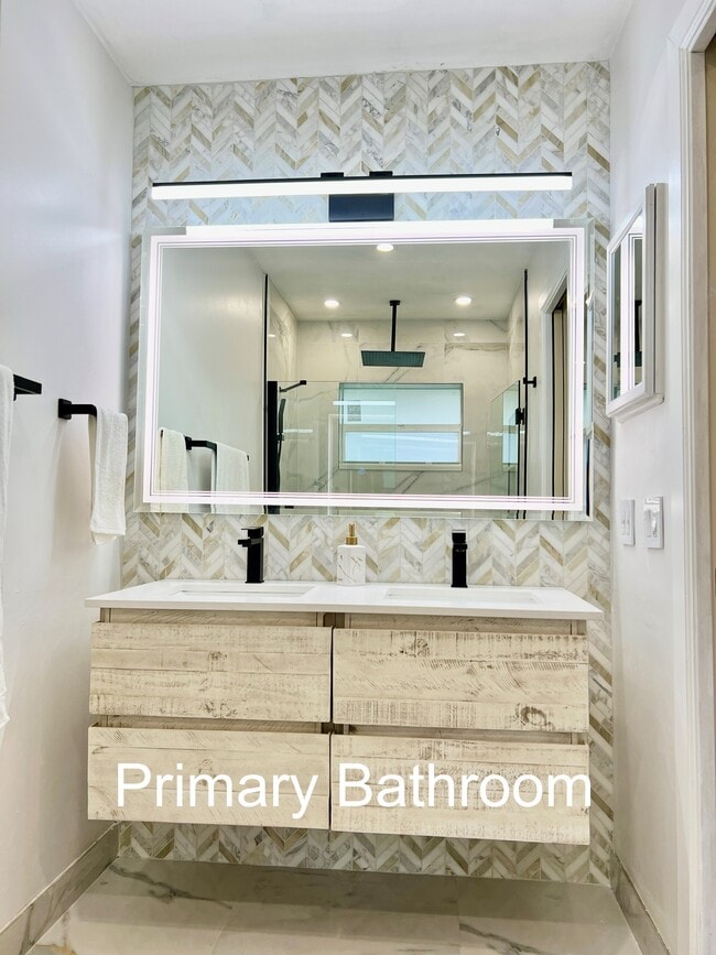 Building Photo - 1523 Gallinule Dr