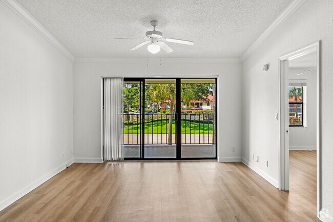 2 habitaciones, 2 baños - 1187 pies cuadrados - Sala de estar - Gables Town Colony