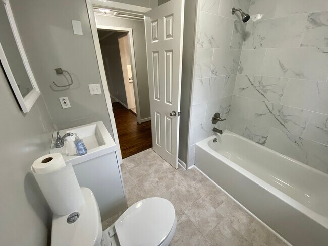 Foto del edificio - 203 S Fig St