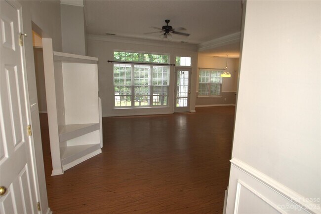 Foto del edificio - 3813 Sipes Ln