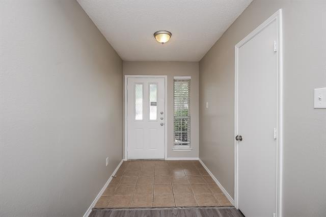 Building Photo - 1113 Glen Creek Dr