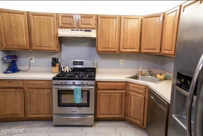 Building Photo - 2 br, 2 bath Condo - 81 gregory Lane