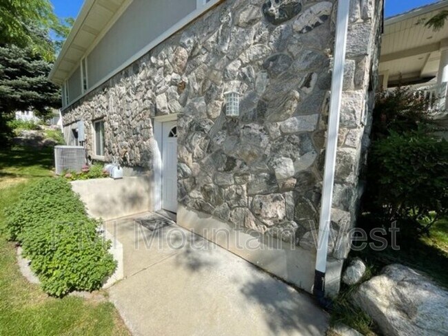 Building Photo - 81 Ironwood Dr