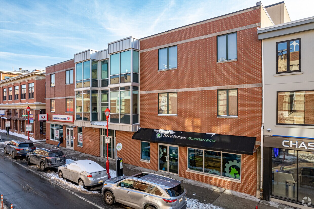 Primary Photo - Bella Vista
