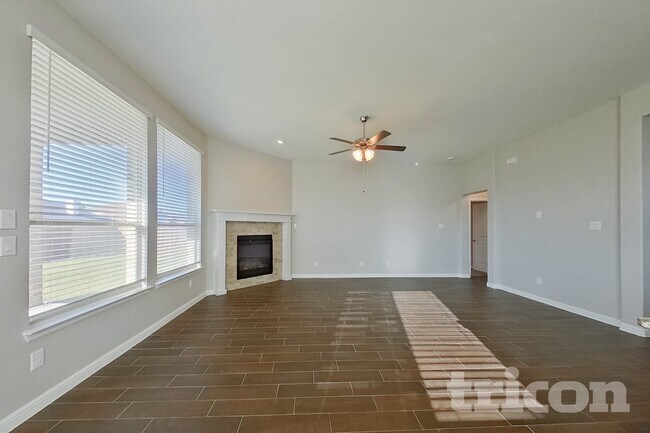 Building Photo - 612 Golden Bell Dr