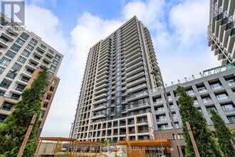 Building Photo - 7950 Bathurst St