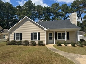 Building Photo - 2124 Tanglewood Rd