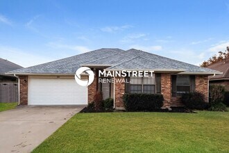 Building Photo - 1808 Yellowstone Ln