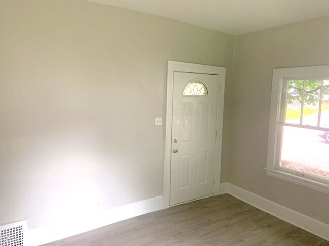 Foto del edificio - Charming 2-Bedroom Home Available