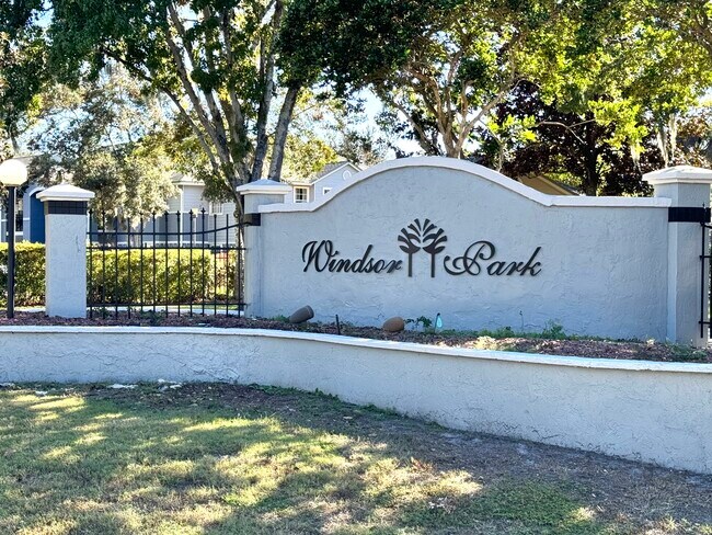 Parque Windsor - 3705 SW 27th St