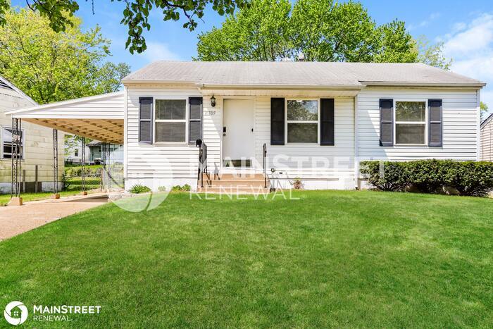 Primary Photo - 10309 Galloway Dr, St Louis, MO 63137