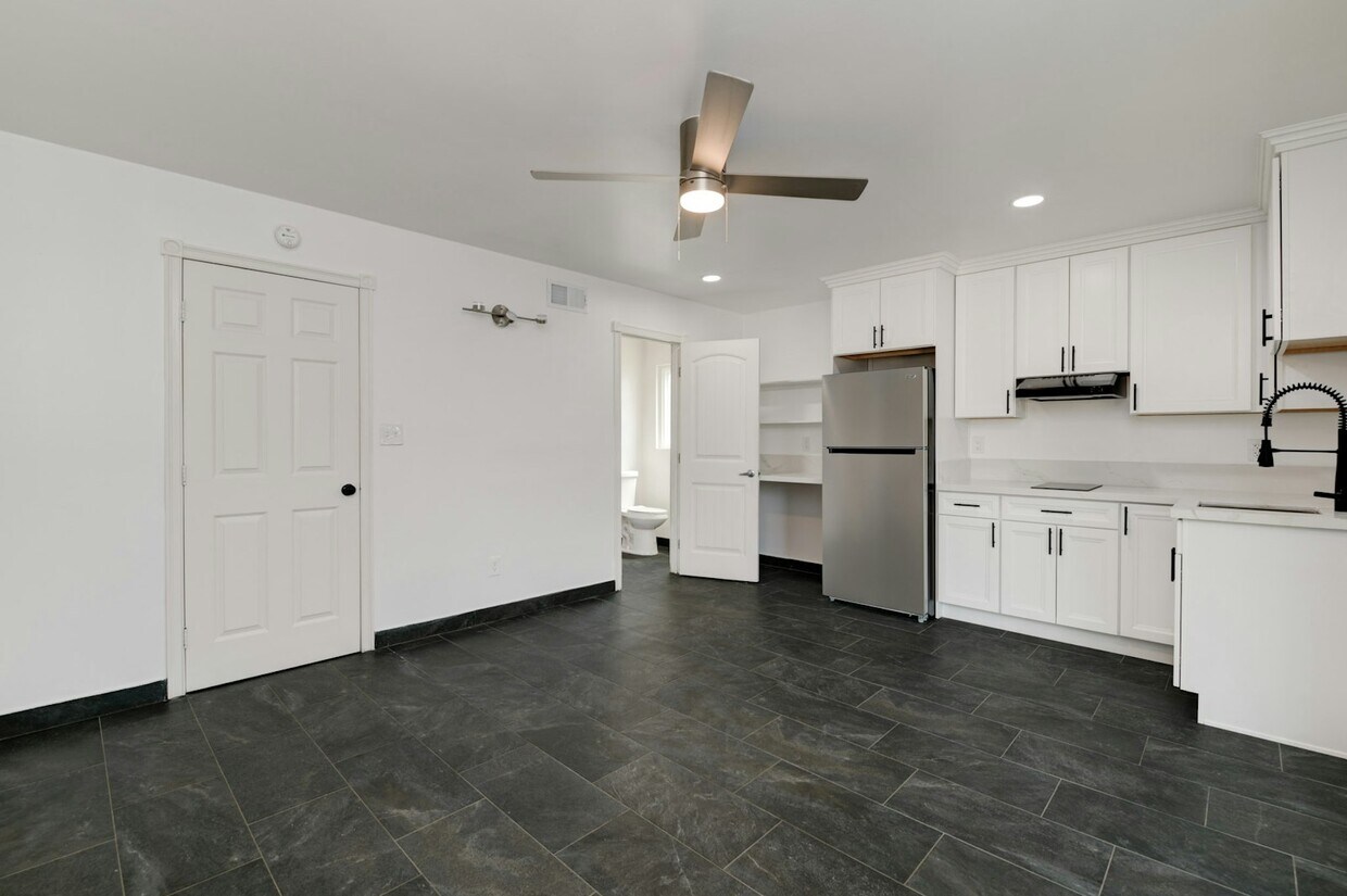 Foto principal - 1615 Halo St