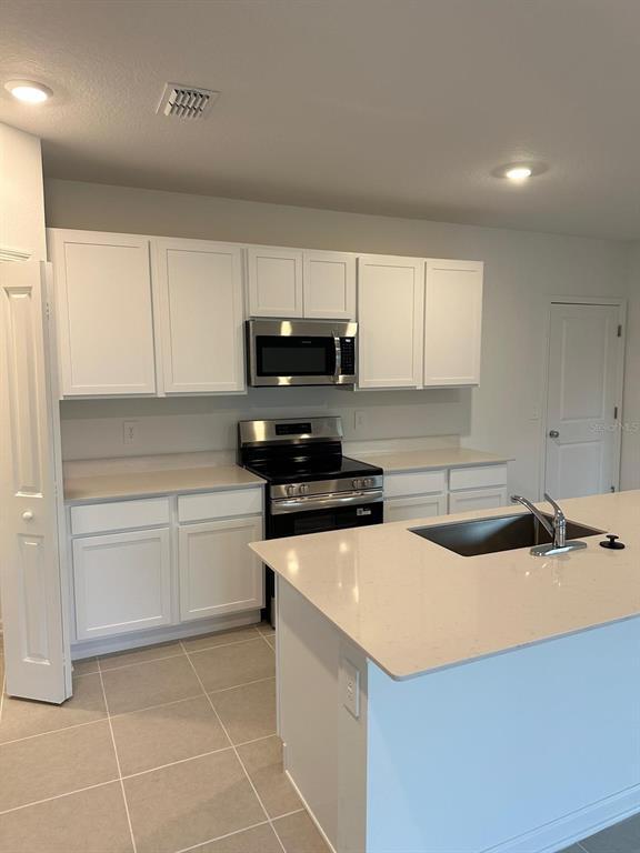 Building Photo - 3682 Hardman Dr