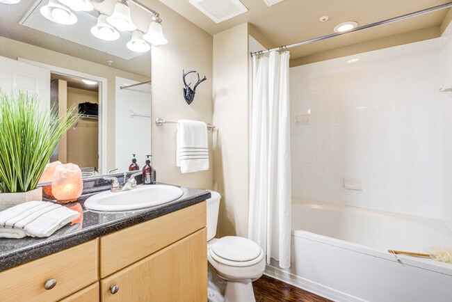 Building Photo - IMT At City Park