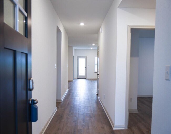 Building Photo - 231 Sweetwater Crk Ln