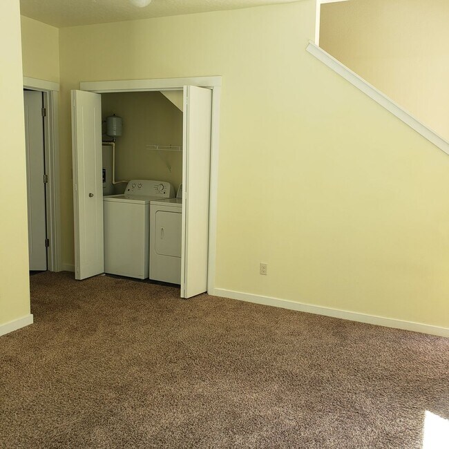 Building Photo - SAW1530B