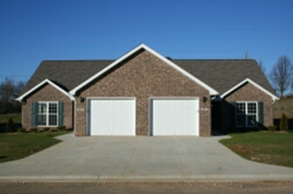 Primary Photo - 905a Monin Rd
