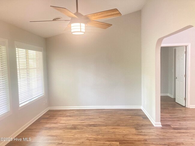 Building Photo - 8 Sand Dollar Dr