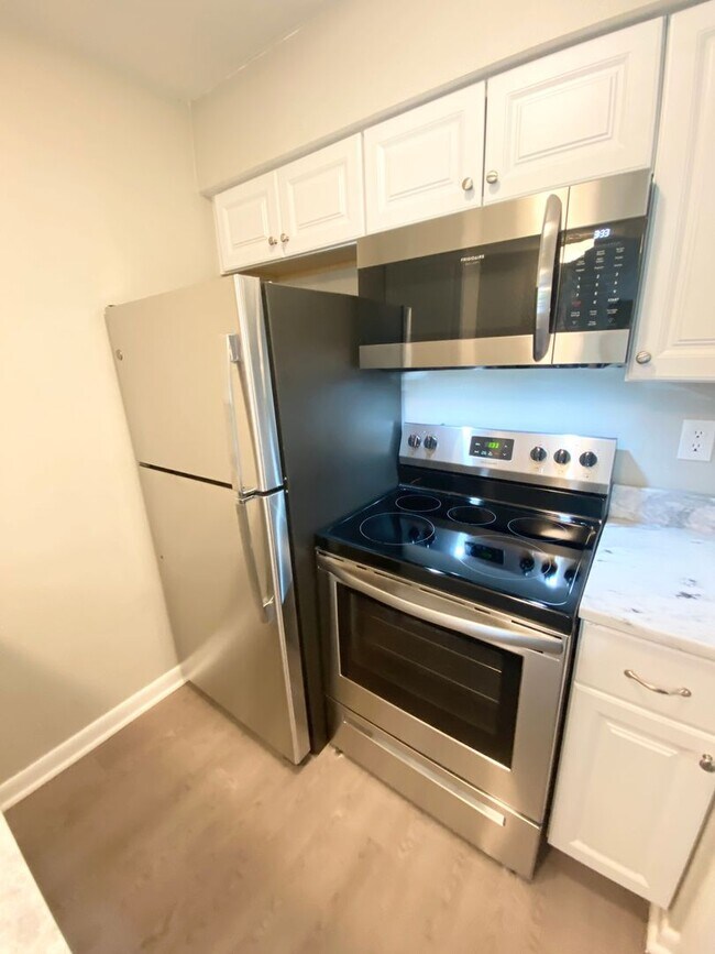 Foto del edificio - 1BD/1BA Condo located on the Germantown/Me...