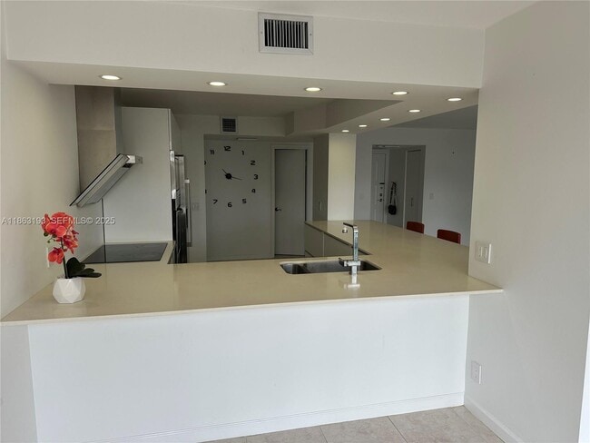 Foto del edificio - 400 Leslie Dr