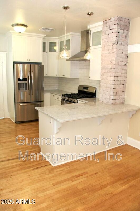 Building Photo - 59 W Encanto Blvd