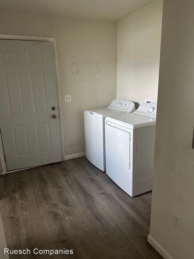 Building Photo - 3 br, 1.5 bath House - 8393 4th Street