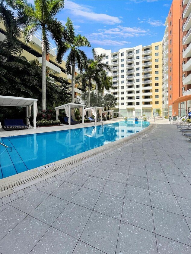 18800 NE 29th Ave Unit 502, Aventura, FL 33180 Room for Rent in