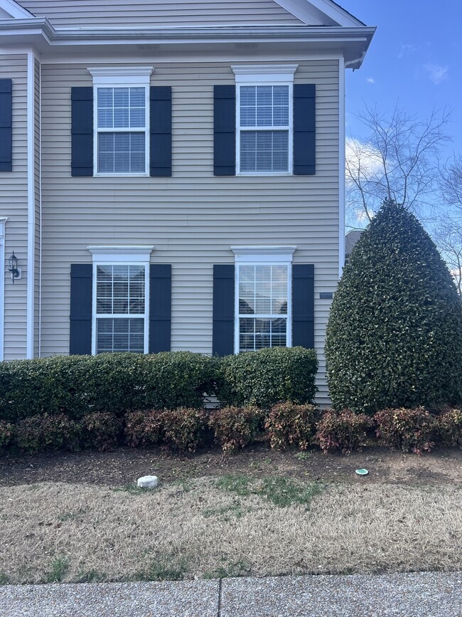 Building Photo - 207 Dakota Dr