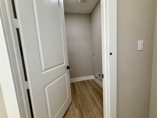 Building Photo - 2519 LIGURIA LN Ct