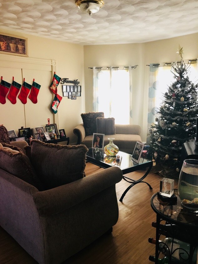 1287 Plainfield St Unit 2, Johnston, RI 02919 Apartment for Rent in