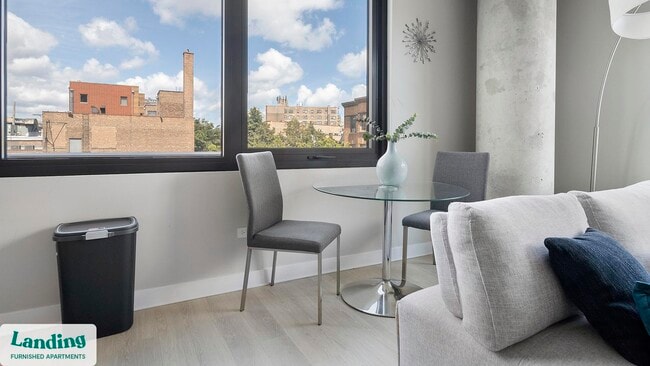 Foto del edificio - 4611 N Broadway