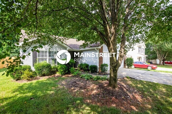 Foto del edificio - 3 Bedroom Pet-Friendly Home in Charlotte, ...