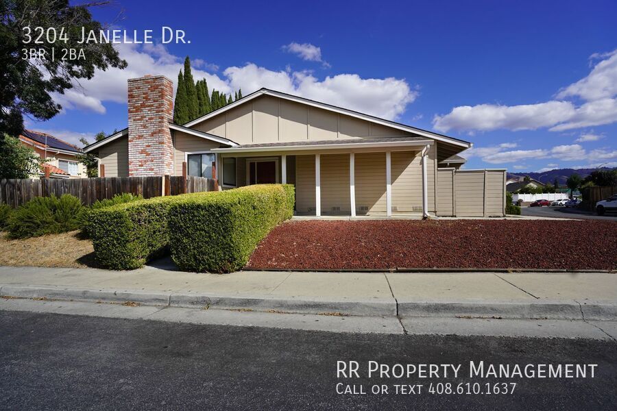 Foto principal - 3204 Janelle Dr