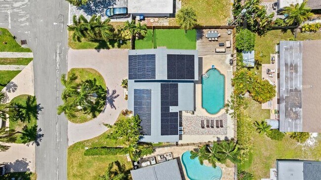 Foto del edificio - 865 NE 23rd Terrace