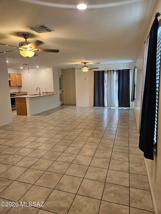 Building Photo - 8763 E Pebble Stone Ln