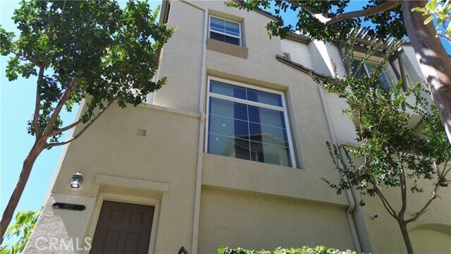 Foto del edificio - 532 Almond Rd