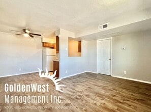 Building Photo - 837 E Montecito Ave