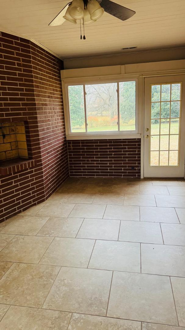 Foto del edificio - 4905 Murray Rd