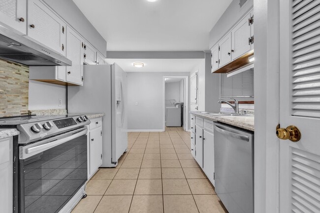 Building Photo - 1130 Wheaton St