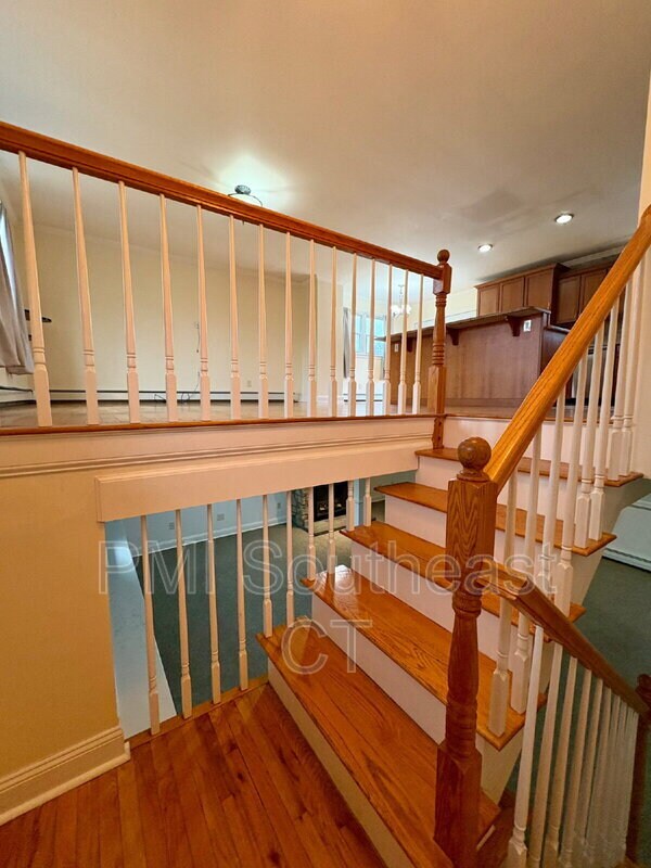 Foto del edificio - 49 Deer Ridge Rd