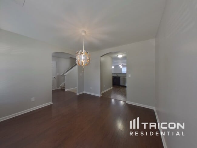 Building Photo - 8222 Midas Ln