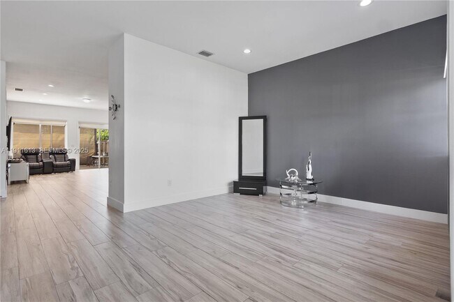 Building Photo - 8218 SW 163rd Pl