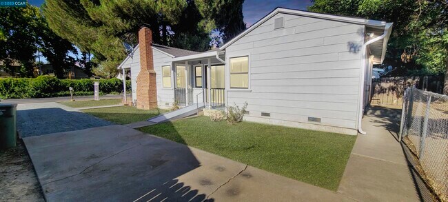 Building Photo - 5252 Balfour Rd