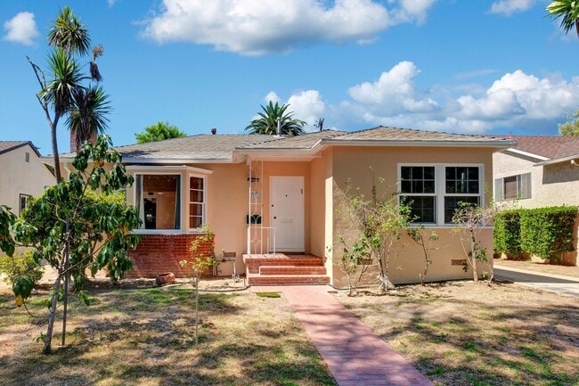 Building Photo - 2511 Castle Heights Ave