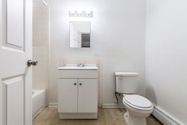 Foto del edificio - 5556-5576 W Jackson Blvd