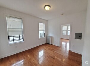 Building Photo - 94 Woodlawn Ave